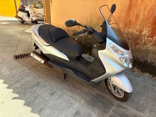 Suzuki Burgman 125 Maxi Scooter