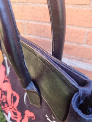 Bolso Desigual Negro y Rojo