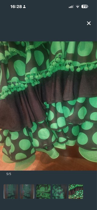 Vestido de flamenca lunares verde y negro