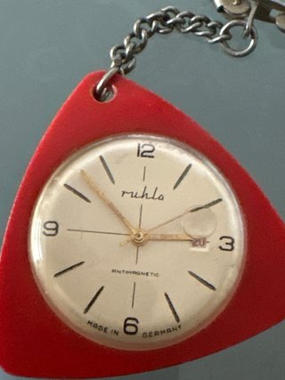 Llavero Reloj Ruhla Vintage Triángulo Rojo