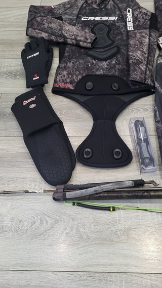 Traje Apnea Cressi + Equipo Pesca Submarina