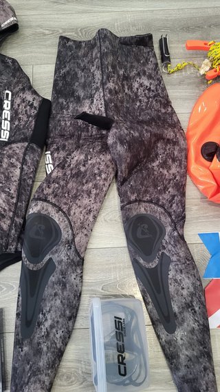 Traje Apnea Cressi + Equipo Pesca Submarina