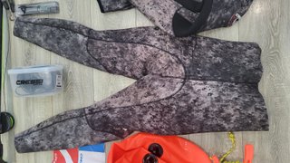 Traje Apnea Cressi + Equipo Pesca Submarina