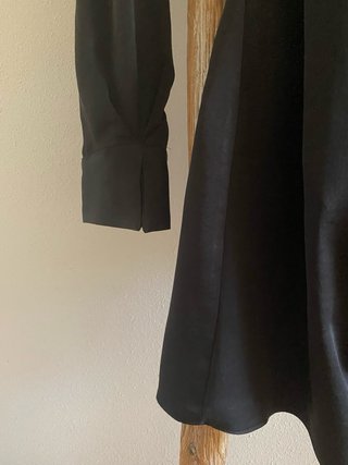 Vestido Zara negro cruzado drapeado