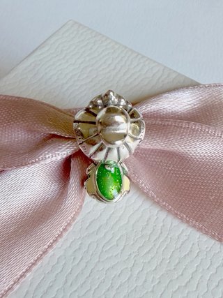 Pandora Charm Niño Verde y Plateado