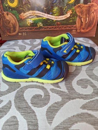 Zapatillas Biomecánicas Talla 22