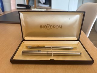 Set Inoxcrom: Bolígrafo y Pluma Estilográfica