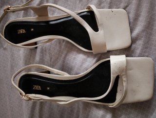 Zapatos negros tacón 35 y sandalias 36