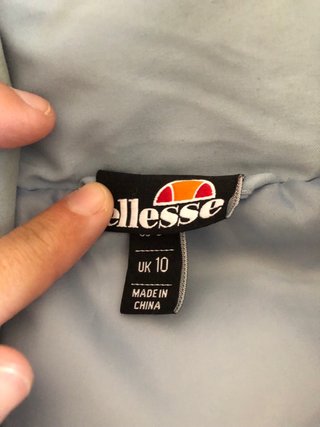 Abrigo azul de la marca Ellesse
