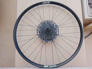 12 x148, 20 x110, 26 x30 2 DT Swiss enduro nuevas