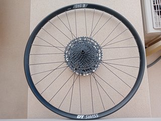 12 x148, 20 x110, 26 x30 2 DT Swiss enduro nuevas