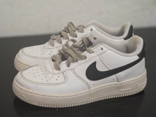 Zapatillas Nike Air Force 1 Blancas y Negras