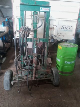 Toro hidraulico con ruedas para tractor