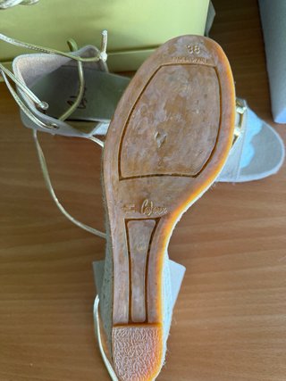 Alpargatas Castañer Beige y Doradas