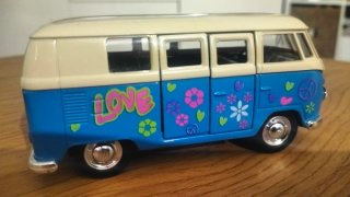 Furgoneta Juguete VW Azul Flores
