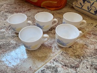Lote de vajilla y tazas