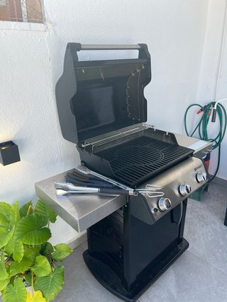 Barbacoa Weber Spirit Negra con funda