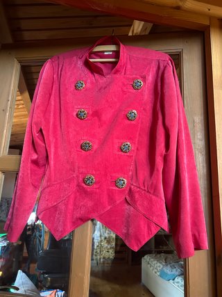 TRAJE DE CASACA CRUZADA Y FALDA RECTA