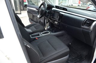 Toyota Hilux 4x4 DSG+Camara+Estriberas+Caja Traser