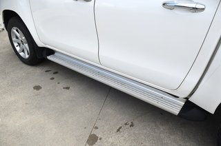 Toyota Hilux 4x4 DSG+Camara+Estriberas+Caja Traser