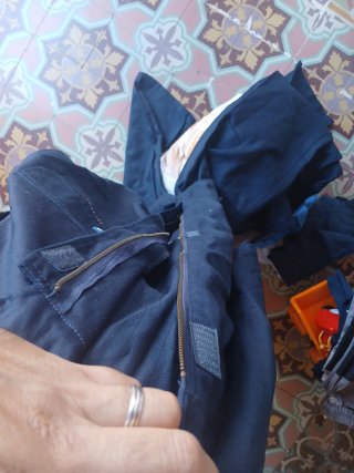 Mono de trabajo azul