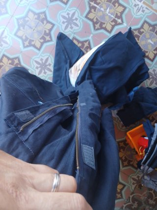 Mono de trabajo azul