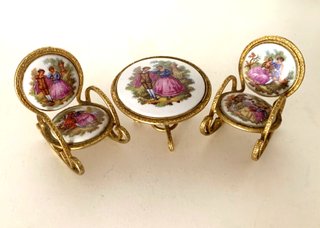 Salón miniatura vintage de porcelana