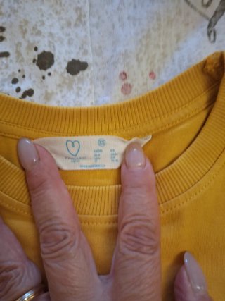 Maglia gialla girocollo