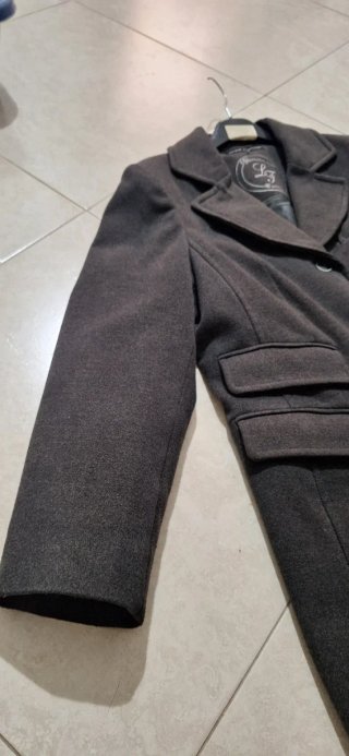 Elegante Cappotto Grigio Scuro Lavinia Fontana