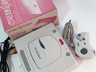 Saturn model 2 japonesa completa en caja