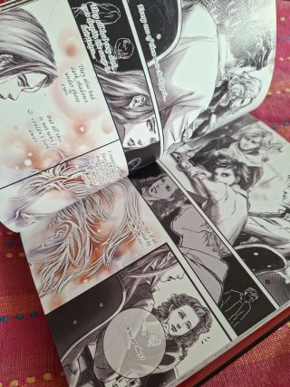 Twilight: The Graphic Novel, Volume 1 (The Twil...