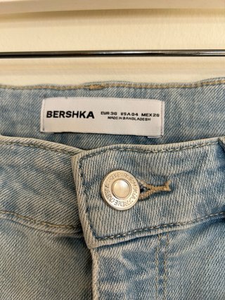 Shorts vaqueros Bershka desgastados