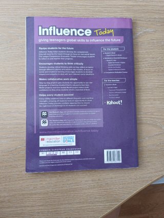 INFLUENCE TODAY 2 Student's book: libro de text...