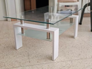 Mesita de centro cristal y blanco