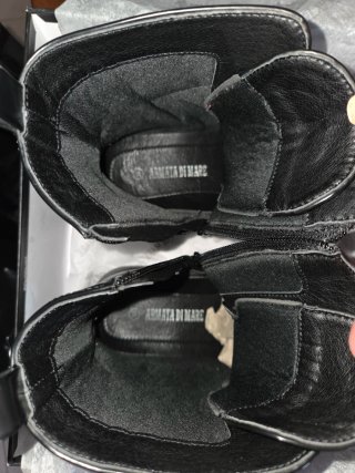 Anfibi da donna marca Armata di Mare misura 38