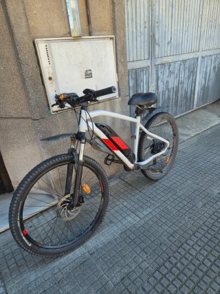 Bicicleta Eléctrica Rockrider E-ST100 Blanca