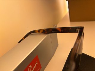 Gafas de sol Ray-Ban nuevas