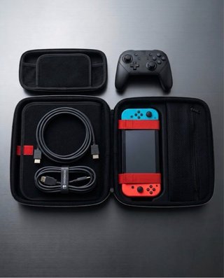 Nintendo Switch + Mando Pro + Maletín viaje