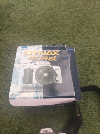 Minolta Dynax 404 si Analógica