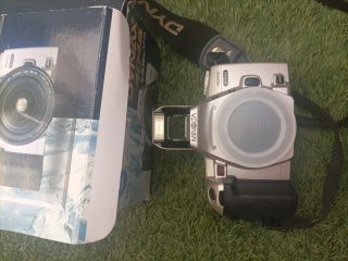 Minolta Dynax 404 si Analógica