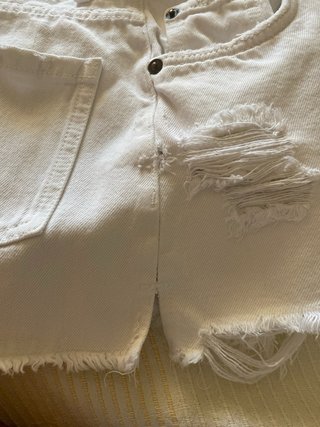 Shorts vaqueros blancos Zara rotos