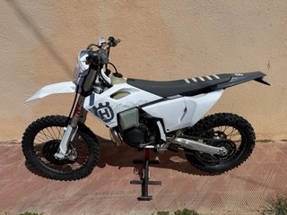 Husqvarna TE300 Pro 2025