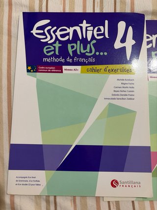 ESSENTIEL 4 ET PLUS LIVRE L'ÉLÈVE SANTILLANA FR...