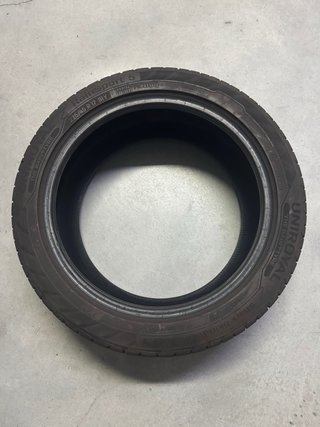 Neumático 225/45 R17