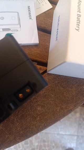Batería V Mount NEEWER 6800mAh 99Wh