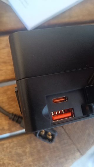Batería V Mount NEEWER 6800mAh 99Wh