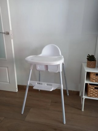 Trona infantil blanca