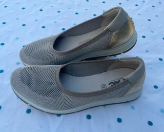 Bailarinas Beige y Doradas