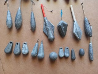 Lotes de plomos de pesca variados
