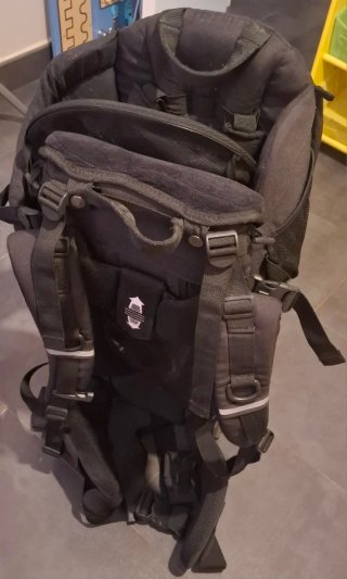 Mochila portabebés senderismo